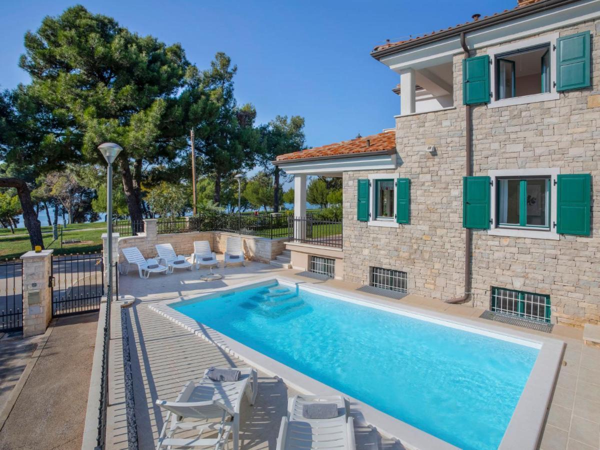Holiday Home Villa Beach Front By Interhome Savudrija Exterior photo